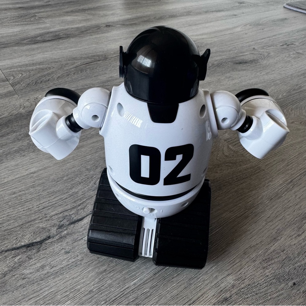 Sharper Image Toy Remote Control Mecha Rage - Picture 6 of 11